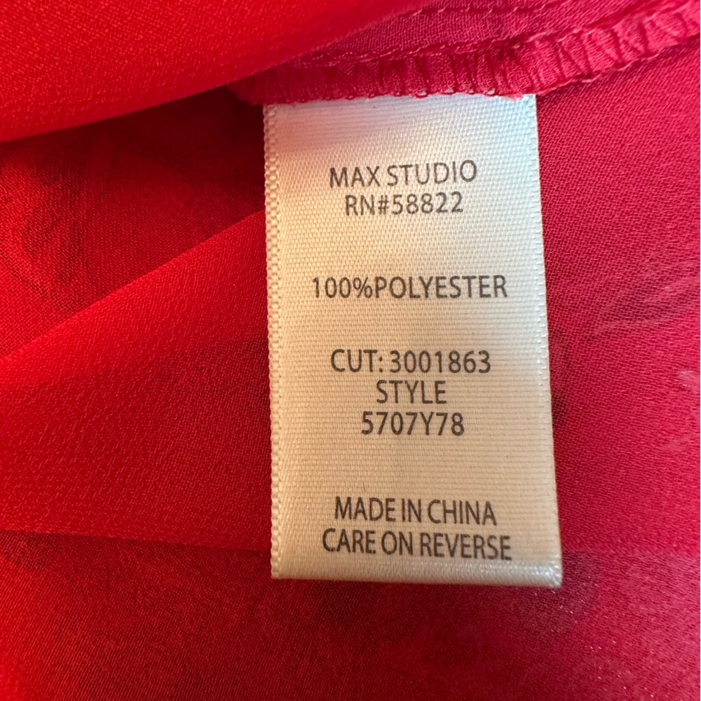 Max Studio Red Paisley Sleeveless Blouse | Lightweight | Elegant & Chic - Picture 8 of 9
